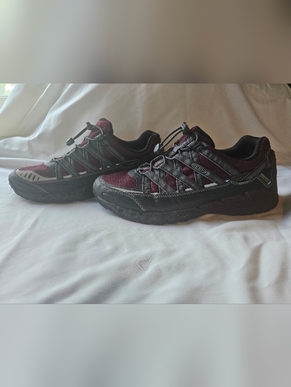 Keen Men's Burgundy and Black Athletic Trail Shoes